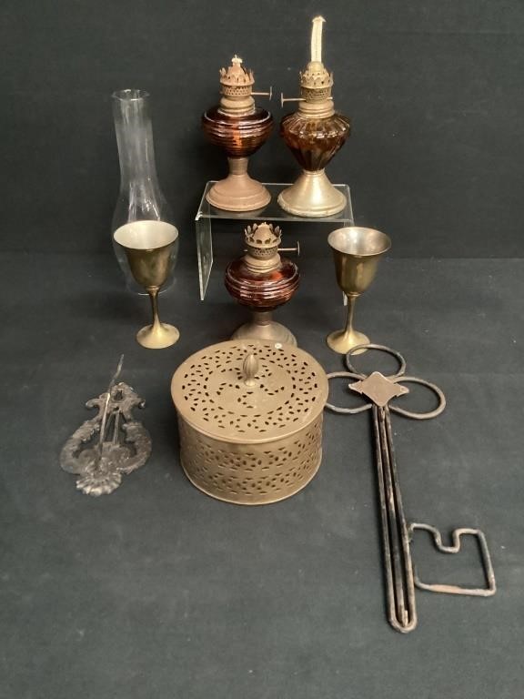 Oil Lamps,Brass & Whatnots