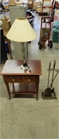 Stanley mahogany end table, lamp
