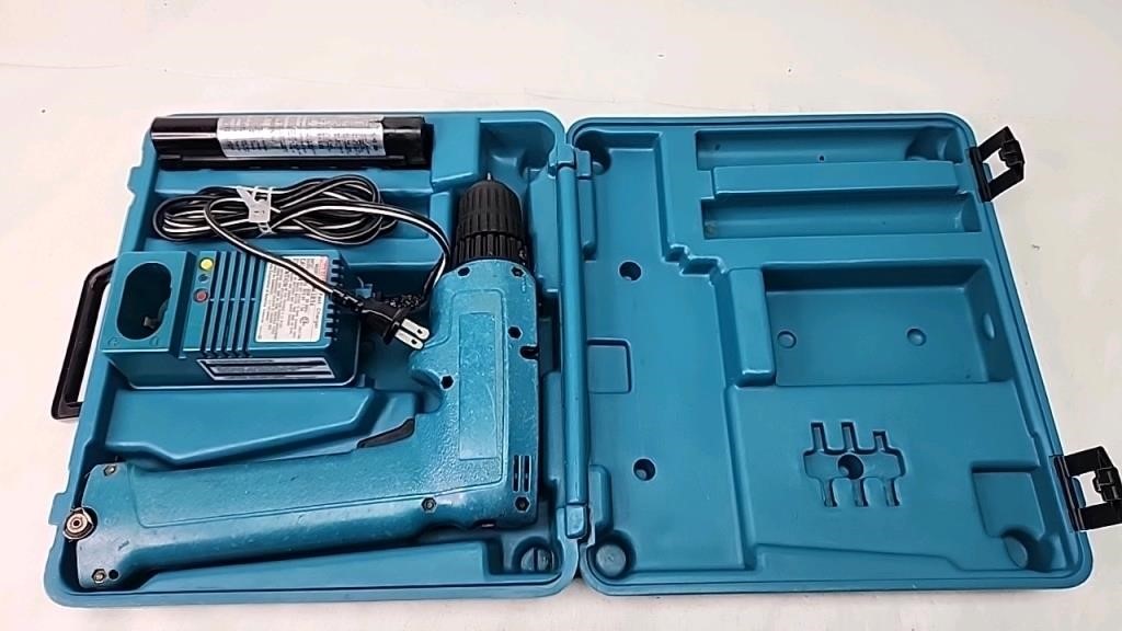 Makita drill with battery & charger do not know