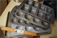 Five Baking Pans: Muffin & Loaf Pans