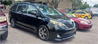 2011 Toyota SIENNA RUNS/MOVES