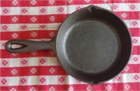 Vintage Made in USA Cast Iron Skillet 6-5/8"
