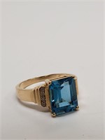 14k Gold Ring With Blue Stone