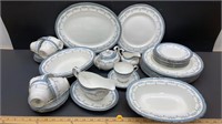 40 pieces Aynsley "Kenmore" China (England). (8