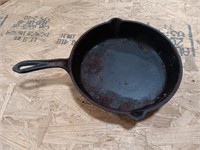 Cast iron skillet 9.5 inches