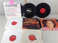 Vinyl records including Loretta Lynn, hank snow,