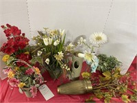7 small Floral arrangements