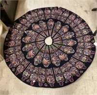 Beautiful embroidered wool tree skirt w/41 inch