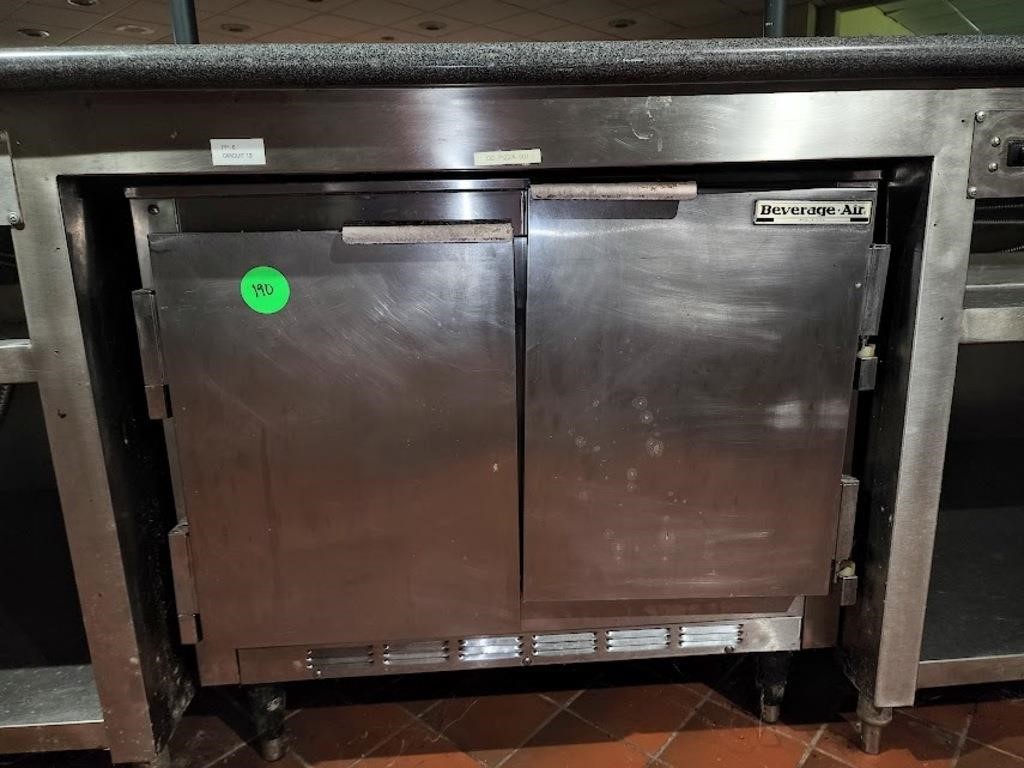 BEVERAGE AIR 34" SELF CONTAINED LOWBOY COOLER