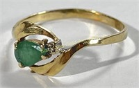 14K Gold & Green Gem Ring Sz 7.5