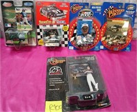 11 - LOT OF COLLECTIBLE CARS (R100)