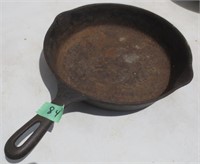 Cast iron skillet