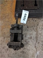 3 1/2 inch machinist vise