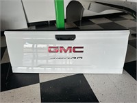 GMC Sierra 2500 Tailgate