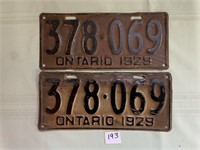 Ontario 1929 licence plates pair