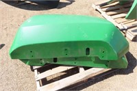 (2) JD 9000 Series 4 x 4 Rear Fenders #