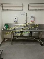 Three bay sink with double drainboards