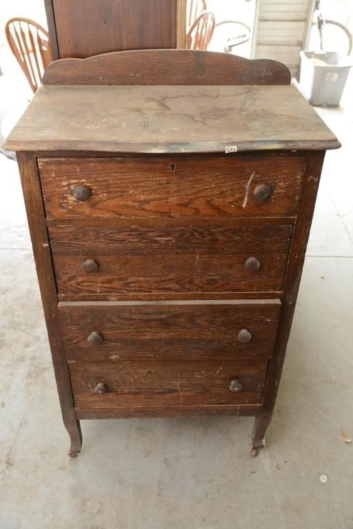 28 X 17 X 48 VINTAGE CHEST OF DRAWERS