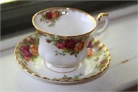 Royal Albert demitasse