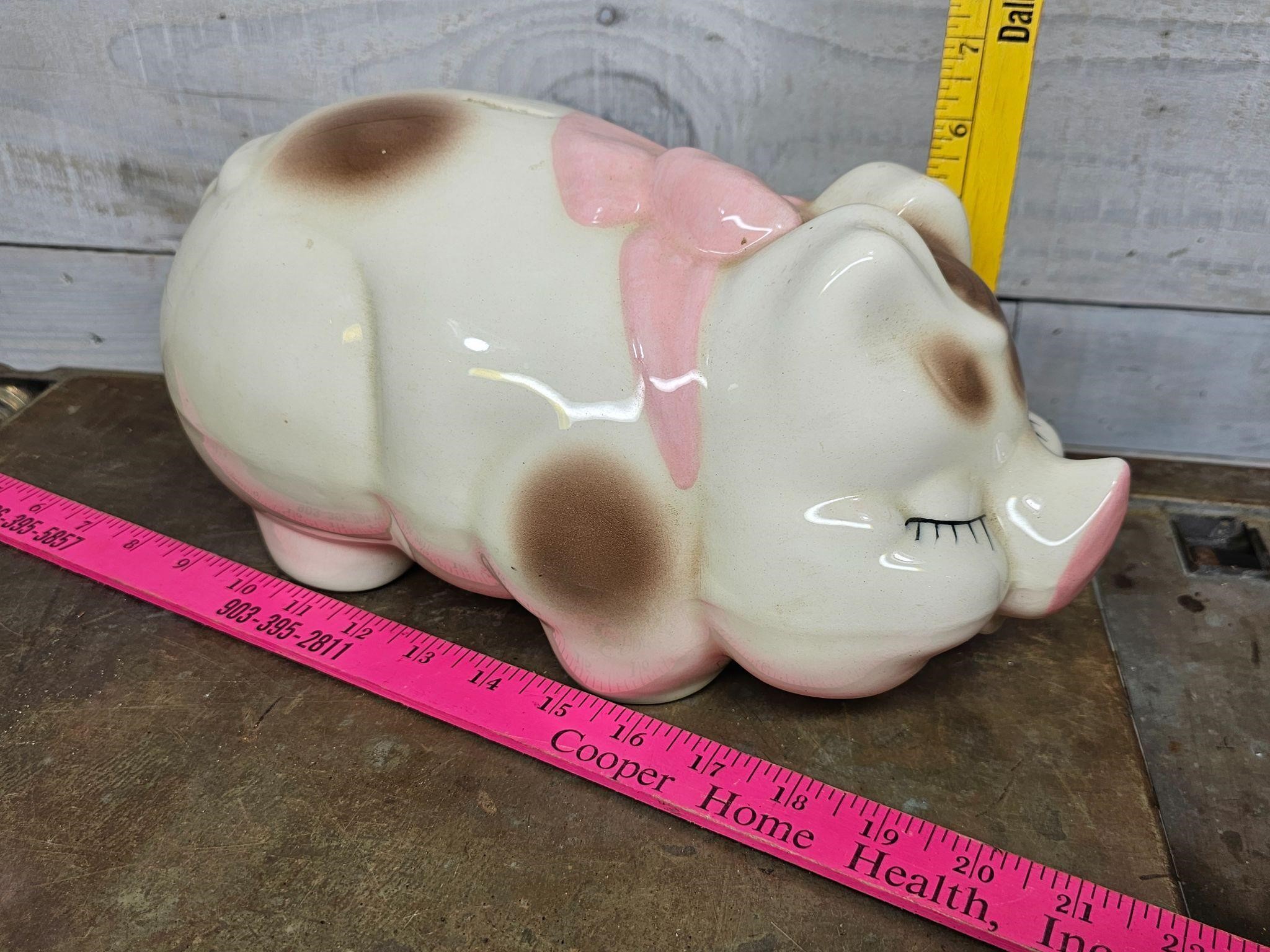 Vntg ceramic piggy bank