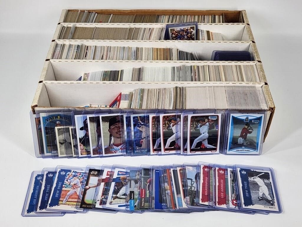 LARGE ASSORTMENT VINTAGE & MODERN BASEBALL CARDS