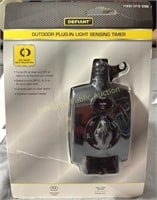Defiant Outdoor Plug-In Light Sensing Timer