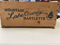 Mountain Lake Country Bartletts wood box
