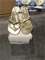 STEVE MADDEN GOLD HEELS 8 1/2