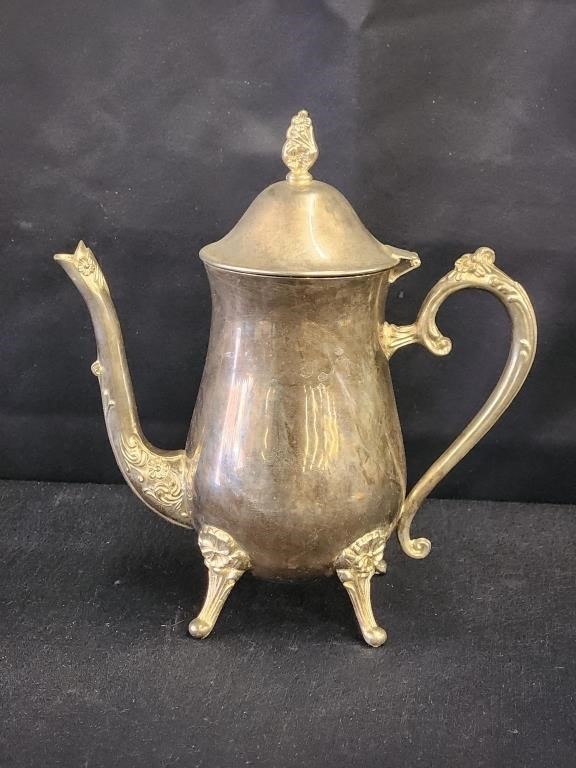 W.M ROGERS SILVERPLATED FOOTED TEA POT