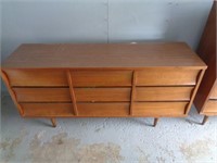 9 Drawer Long Dresser w/ mirror