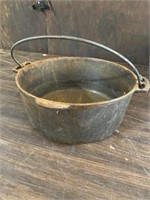 8 quart cast iron kettle