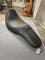 HARLEY-DAVIDSON MOTORCYCLE SEAT