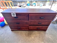 Dresser- Buyer To Move