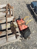 (2) SMALL RED GAS CANS, CHAIN, VISE, TRANS COOLER