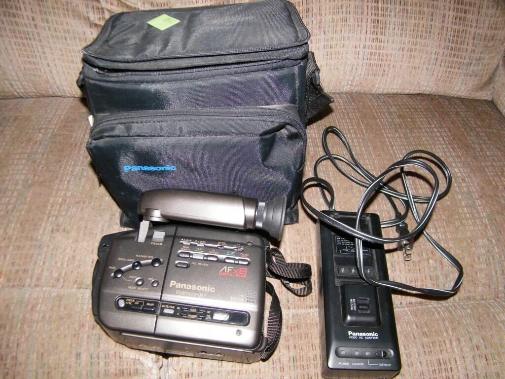 PANOSONIC PALM CORDER VHS IN CASE