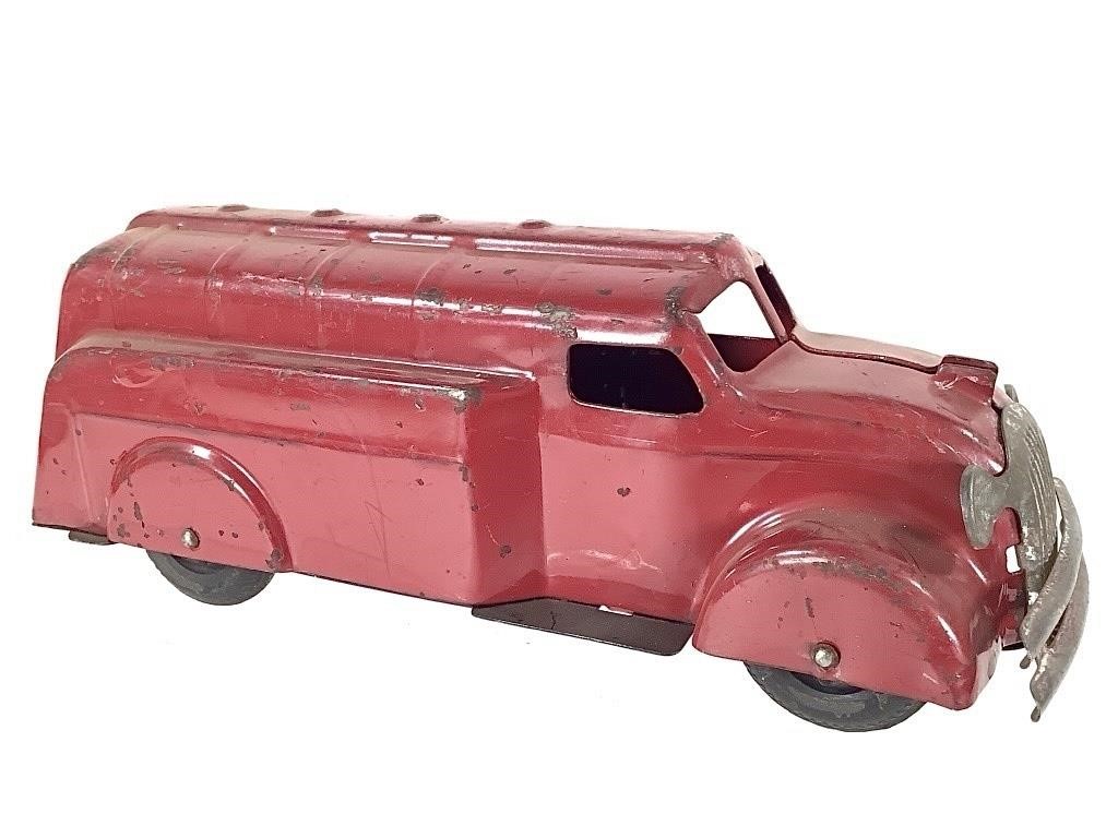 Wyandotte Pressed Steel Gas Truck w Rear Drop Door