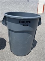55 GAL BRUTE - RUBBERMAID COMMERICAL PRODUCTS