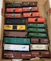 19 HO Train Cars-C&BT & others