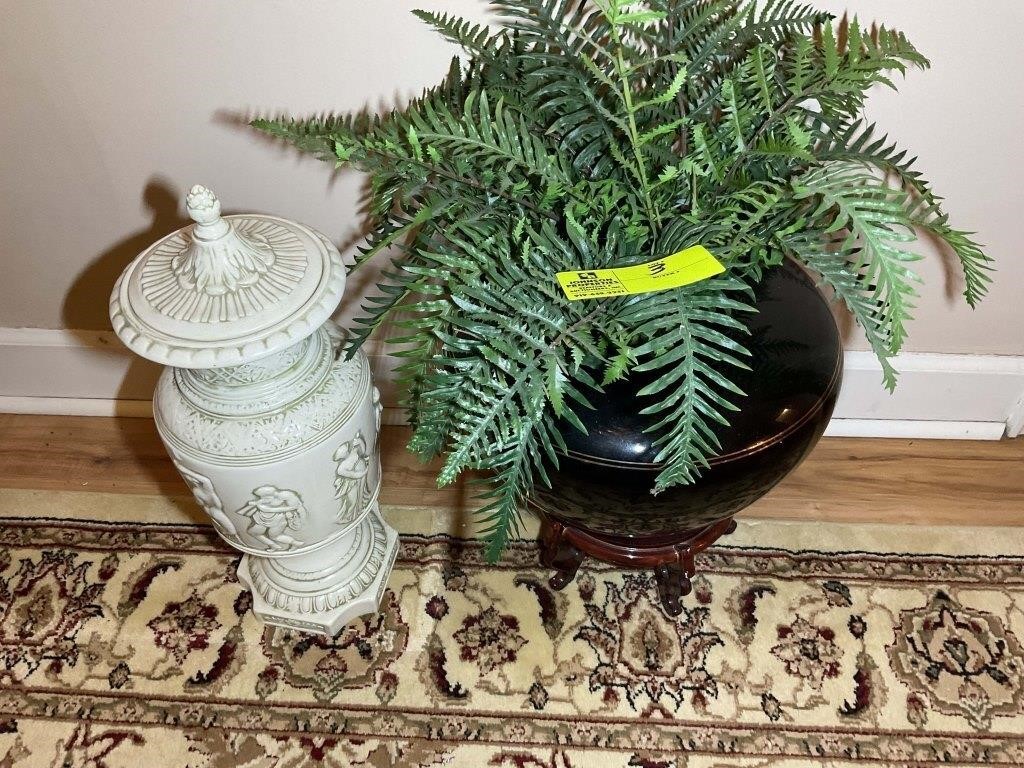PLANT STAND WITH PLANT DECORATIVE VASE
