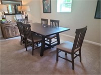 TABLE W/6 CHAIRS