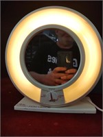 Light Up Zoom in Vanity Mirror - Works!
