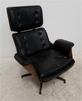 Eames-style Mid-century Modern lounge chair
