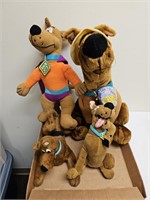 (4) Scoobie Doo Plush