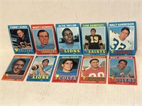 Collection of (10) 1971 Topps Football Cards