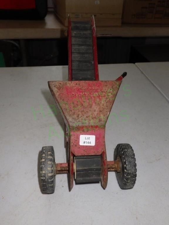 Tonka 1960's Pressed Steel Sand Loader