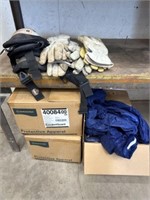 3 boxes KomfortGuard coveralls, gloves, knee pads