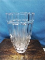 Mikasa heavy lead crystal vase Aidan it's 8