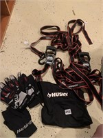 HUSKY GLOVES AND HUSKY STRAPS