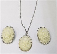 Winter White Molded Plastic Jewelry Set