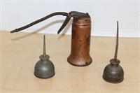 SELECTION OF VINTAGE OIL CANS